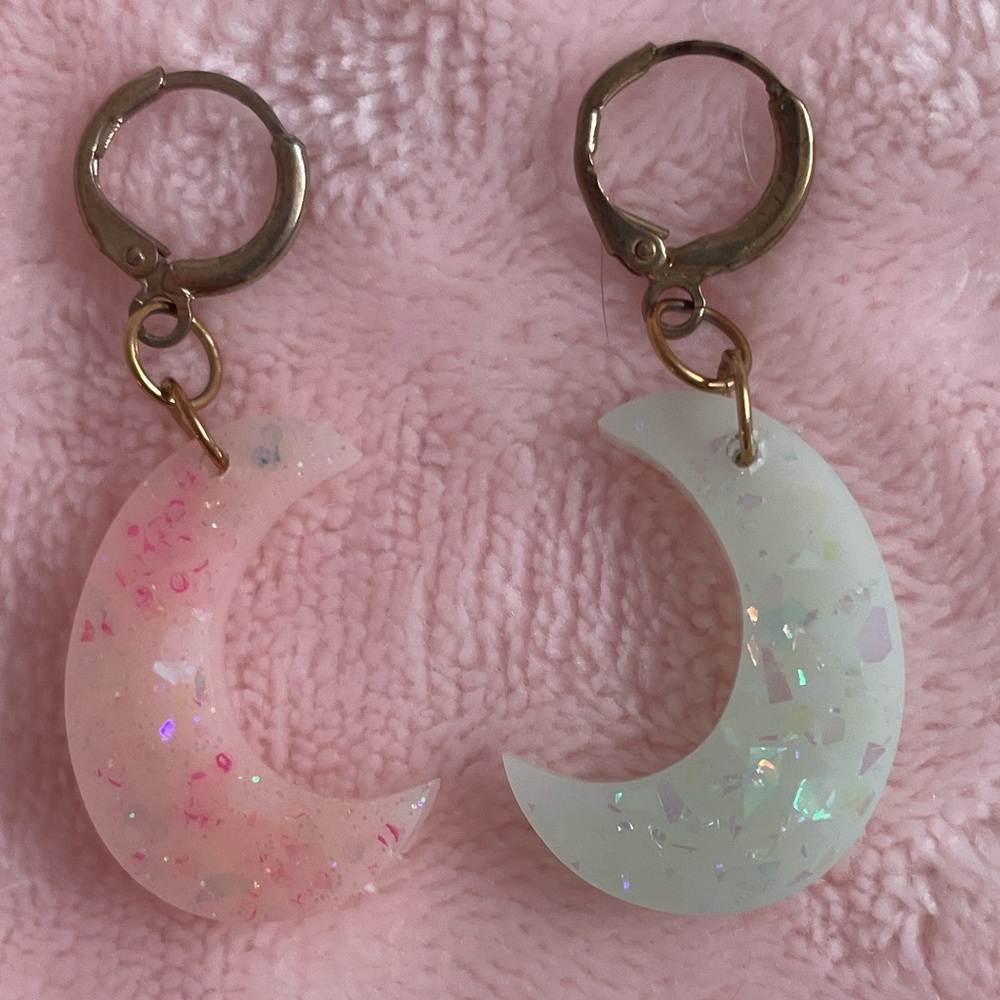 🌙 🌸 PASTEL MOON EARRINGS